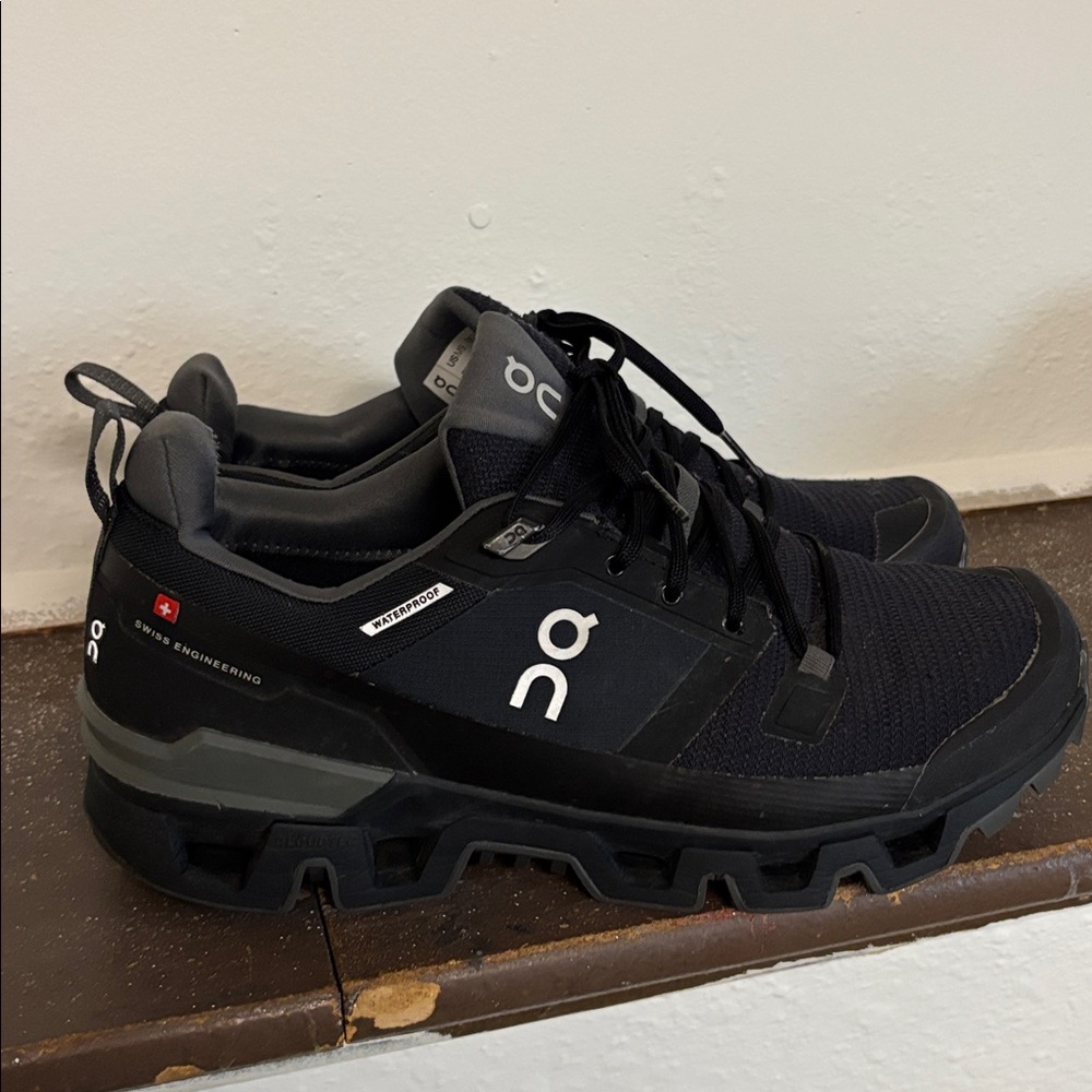 On Running Black Trail Shoes